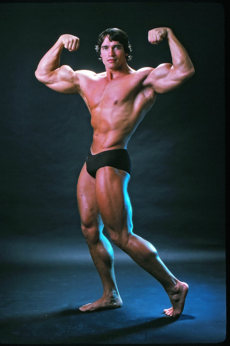 Arnold Schwarzenegger showed off his figure in 1976.