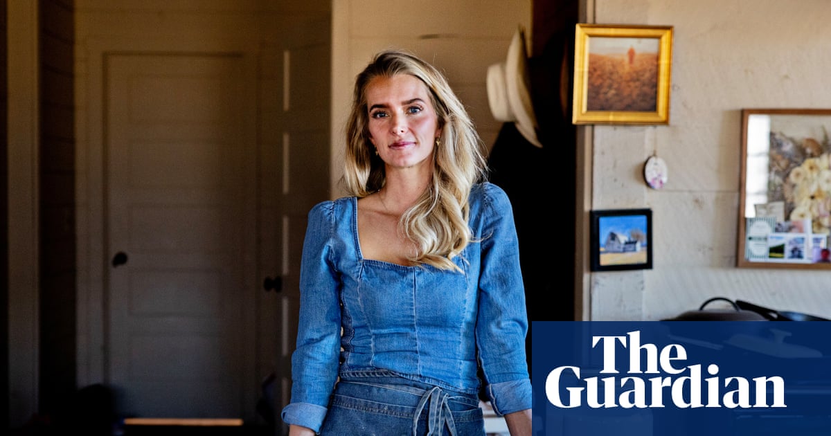 'Serve, smile, breed': Yesterday's columnist Caro Claire Burke on the rise of the breadwinner