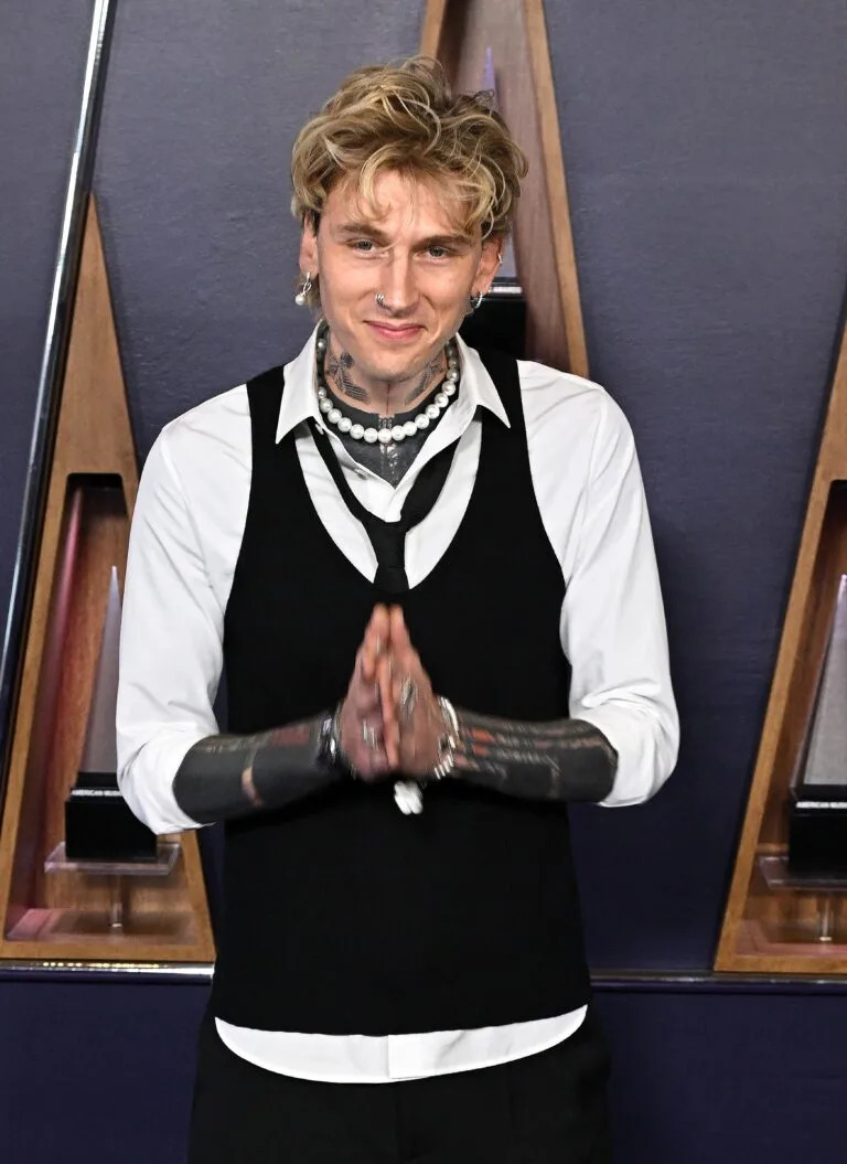 Machine Gun Kelly at the 2025 American Music Awards